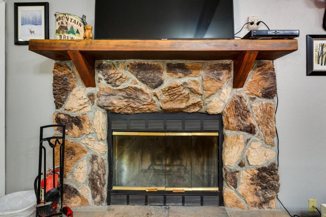 Angel Fire Studio With Fireplace, Walk To Resort! Exterior photo